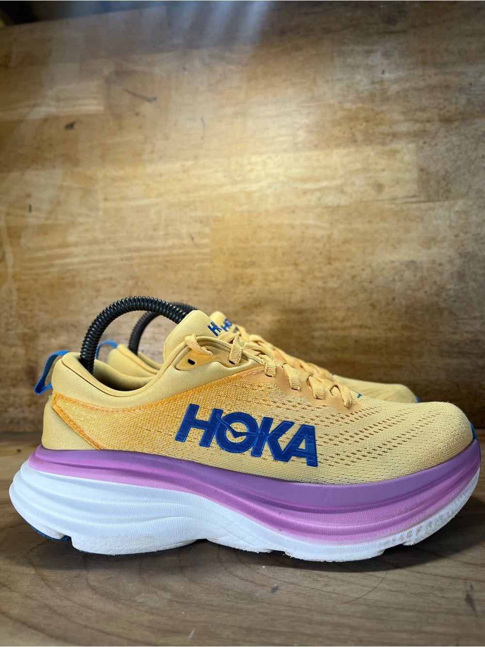 Hoka One One Bondi 8 Womens Size 7.5 Running Shoes Sneakers Impala Cyclamen
